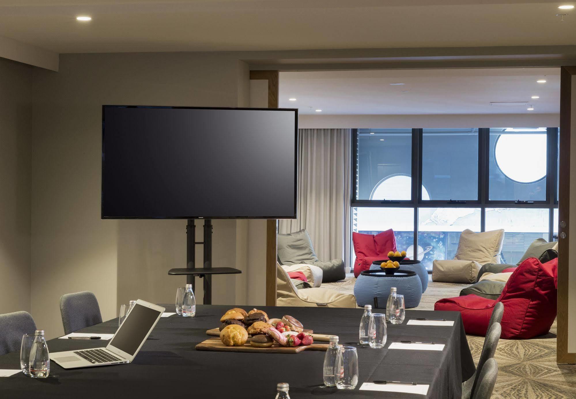 Brady Hotels Central Мельбурн Экстерьер фото